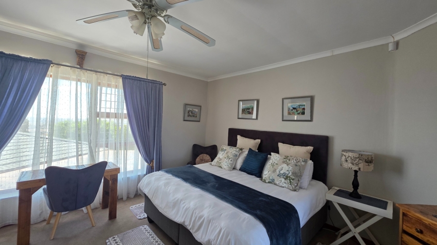 7 Bedroom Property for Sale in Vredenburg Western Cape